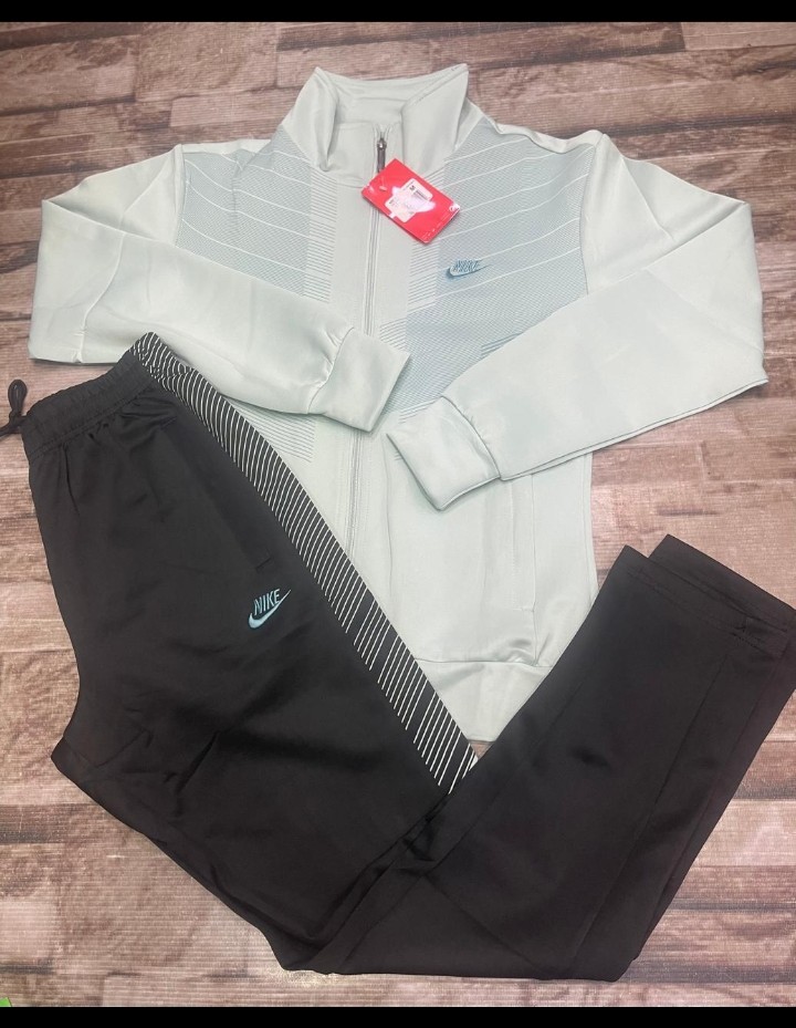 Nike Conjunto Aqua/Negro