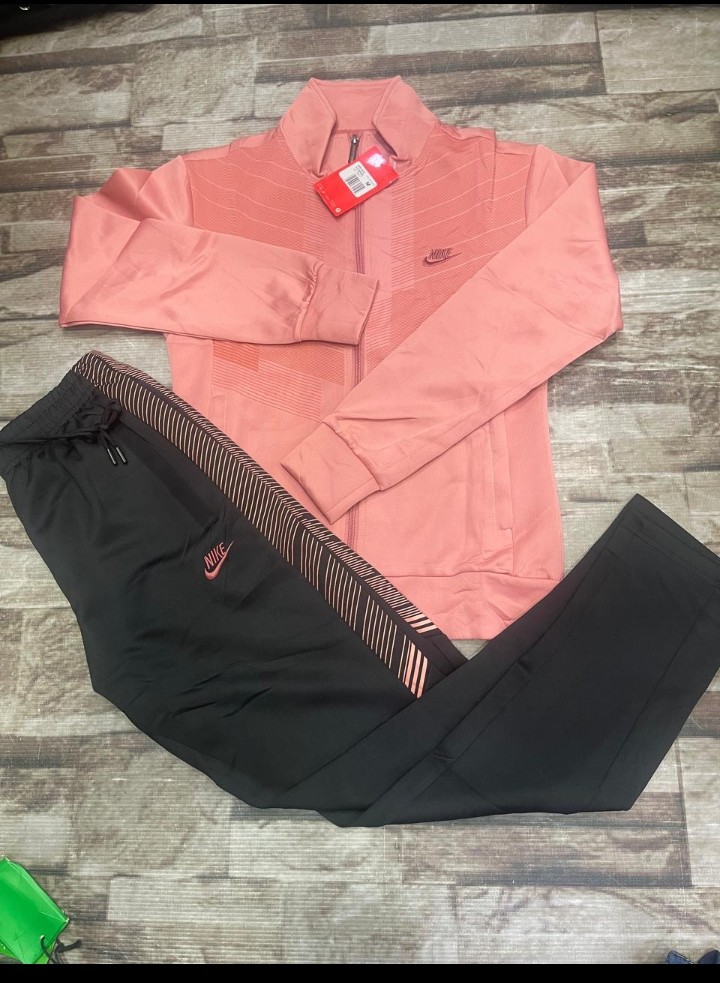Nike Conjunto Rosa/Negro